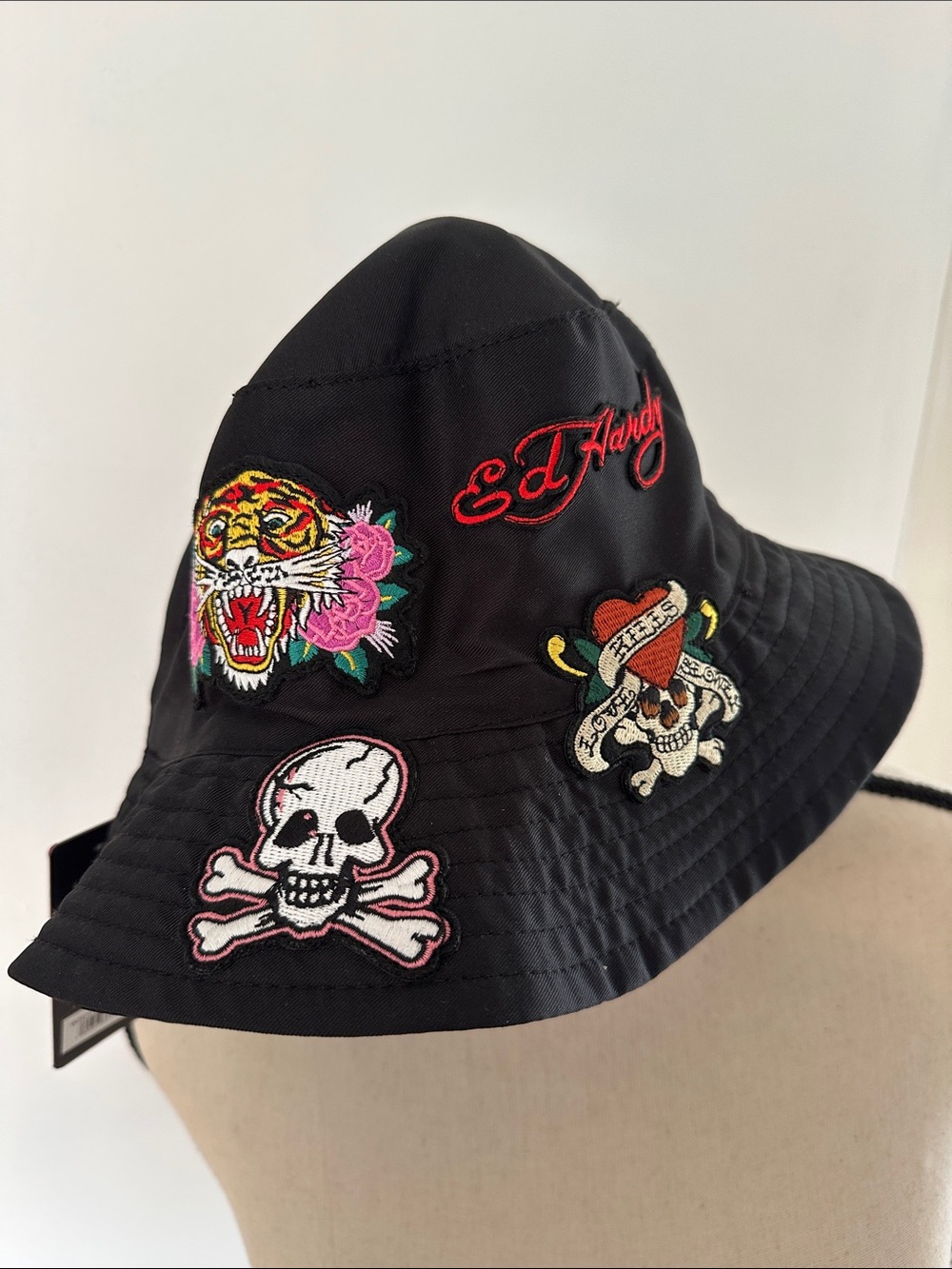 Ed Hardy Black Skull Tiger Love Kills Slowly Ed Hardy Patches Bucket Hat